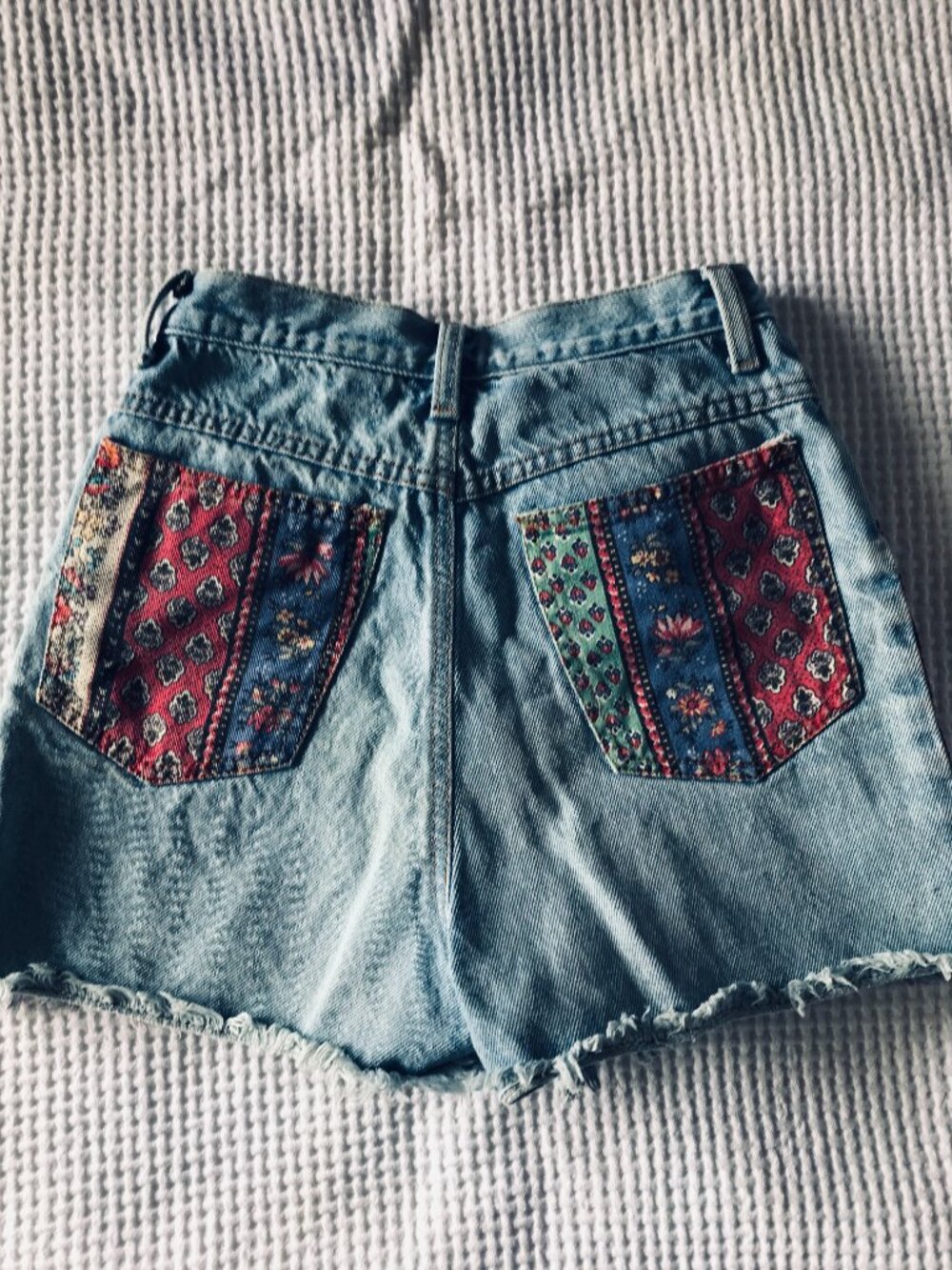 Vintage 80s Hippie Denim Shorts - - Sz 5 (US Small) - Made in Brazil